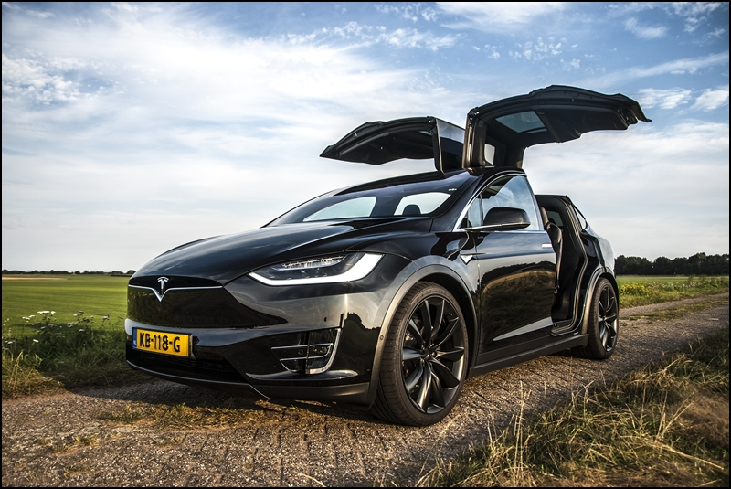 Tesla Model X Fiyat Listesi ve Özellikleri 2023